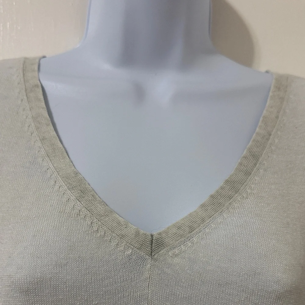 Eileen Fisher Tri-Blend Cream-Gray V-Neck Short Sleeve Top - Picture 4 of 15